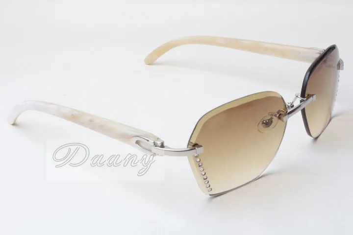 Manufacturers selling trimming diamond sunglasses 8200728 high-quality fashion sunglasses white angle glasses Size: 58-18-140 mm