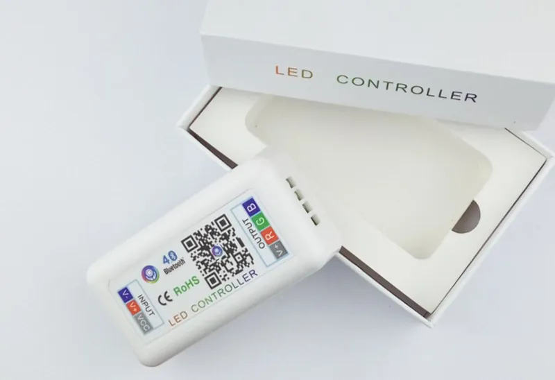 Controlador Bluetooth de música LED DC1224V Max 288W RGBW Controlador LED para tira LED colorida sem fio iOS Android APP Control8919957