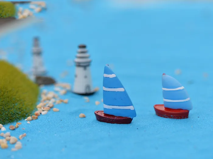 3 cores 3 tamanhos mini criativo resina barco à vela decoração do jardim de fadas em miniatura como imagem para diy habitação paisagem decor shiping livre