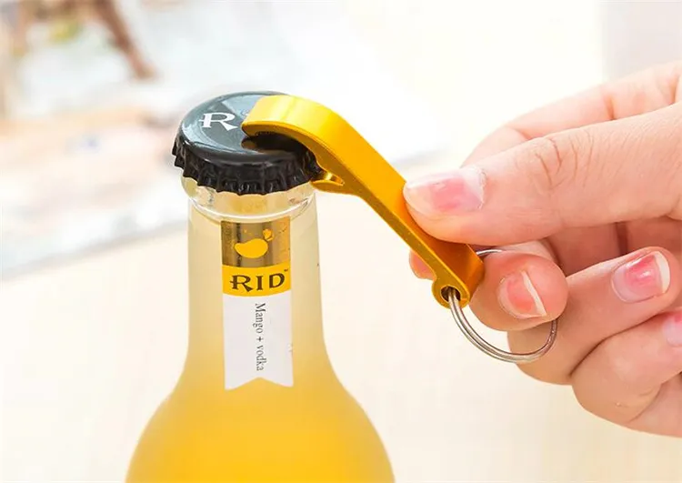 Neueste Kitchen Tools Mischfarben Flaschenöffner aus Aluminiumlegierung mit Schlüsselring, Lasergravur-Logo-Flaschenöffner I116