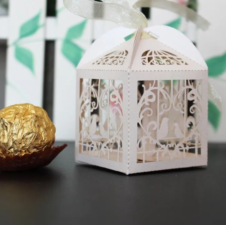 중공 새 스타일 웨딩 선호 사탕 상자 선물 상자 리본 핑크 퍼플 레드 화이트1092502