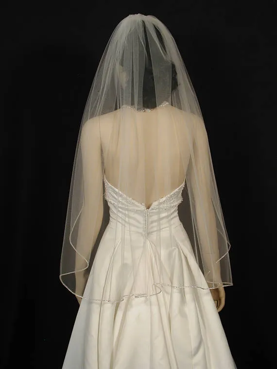 Ett lager Fingertip Längd Rhinestones Edge Wedding Veil Whit Ivory Bridal Veil Tulle med Comb 128a