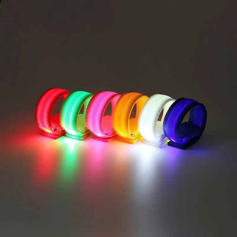 Lichtgevende polsband, fluorescerende sportarmband, mannen en vrouwen LED-flits, lichtgevende armband, nachtrun, partijactiviteiten, concerten