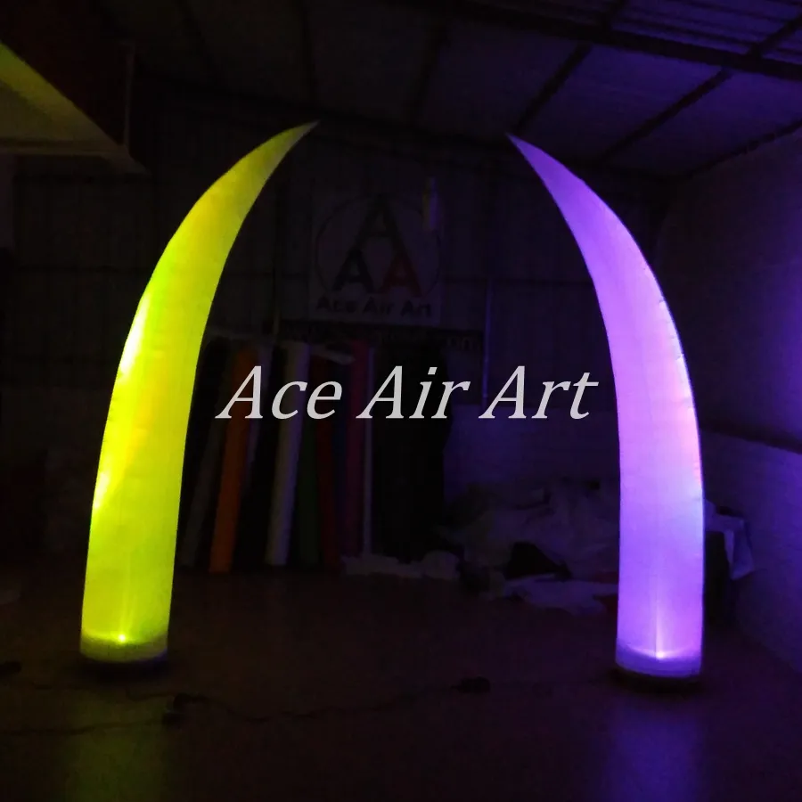 Il cono gonfiabile della curva di illuminazione variopinta attraente di RGB l'evento di nozze della Francia viene con il ventilatore basso ed il telecomando