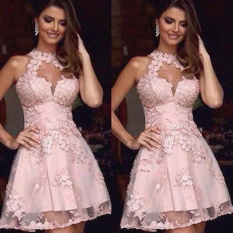 Eleganta cocktailklänningar Rosa Juvel Lace Appliques Kort Homecoming Dress Backless Mini Prom Party Dresses Plus Size 2020