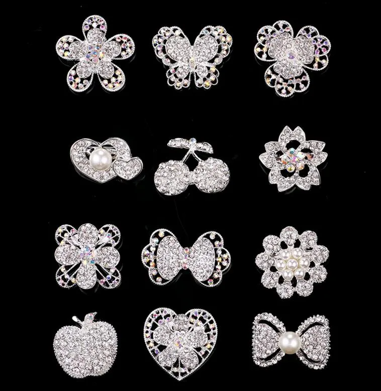 Upscale Mniejsze Korea Pearl Flower Broszki Kryształ Rhinestone Heart Butterfly Party Prom Pins Broszka Mix 10 sztuk