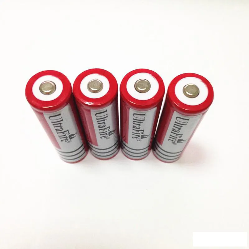 Ultrafire 18650 4200 mAh ad alta capacità 3,7 V Batteria ricaricabile di litili la torcia a LED Caricatore delle batterie al litio digitale