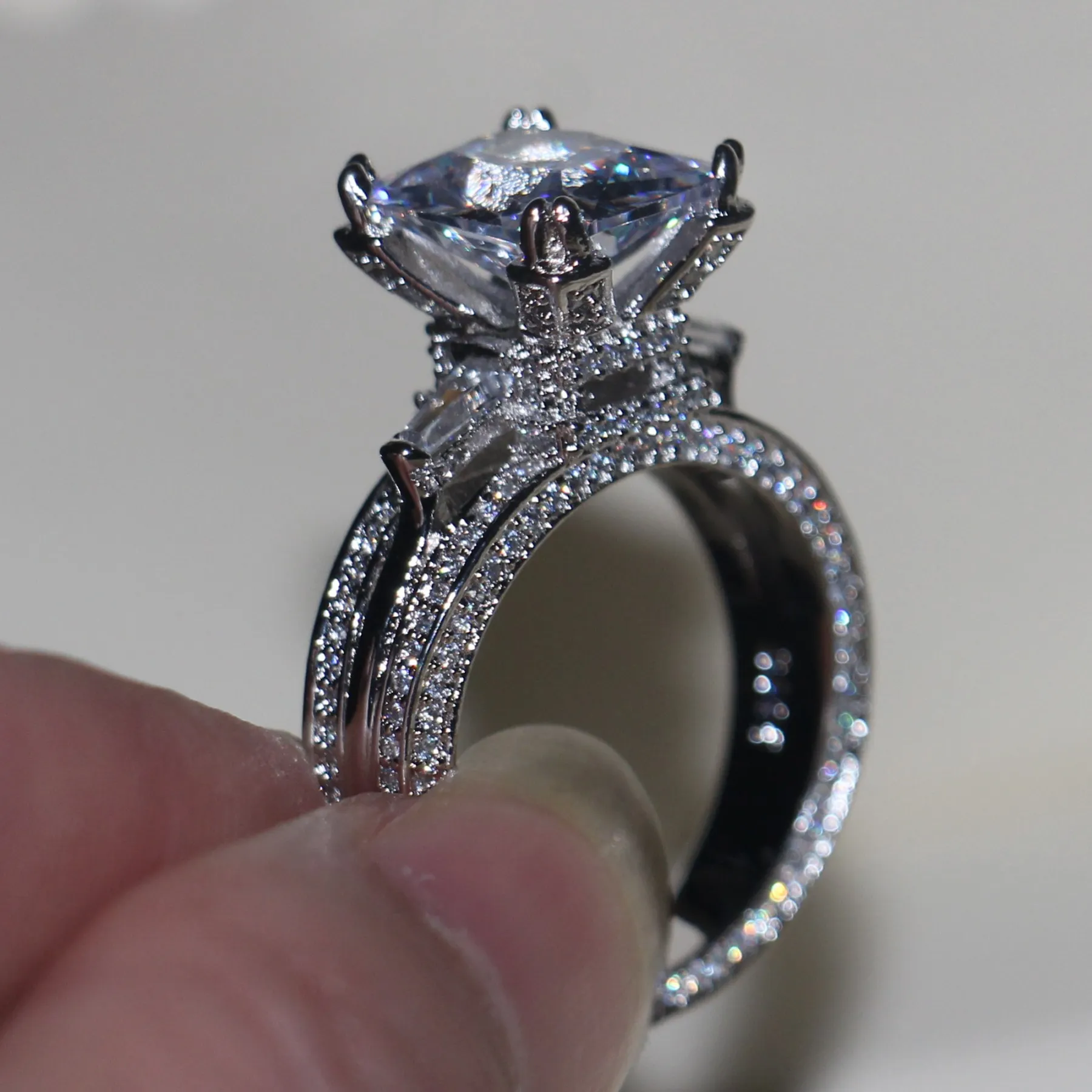 Vecalon 女性ビッグジュエリーリングプリンセスカット 10ct ダイヤモンド石 300 個 Cz 925 スターリングシルバー婚約結婚指輪ギフト