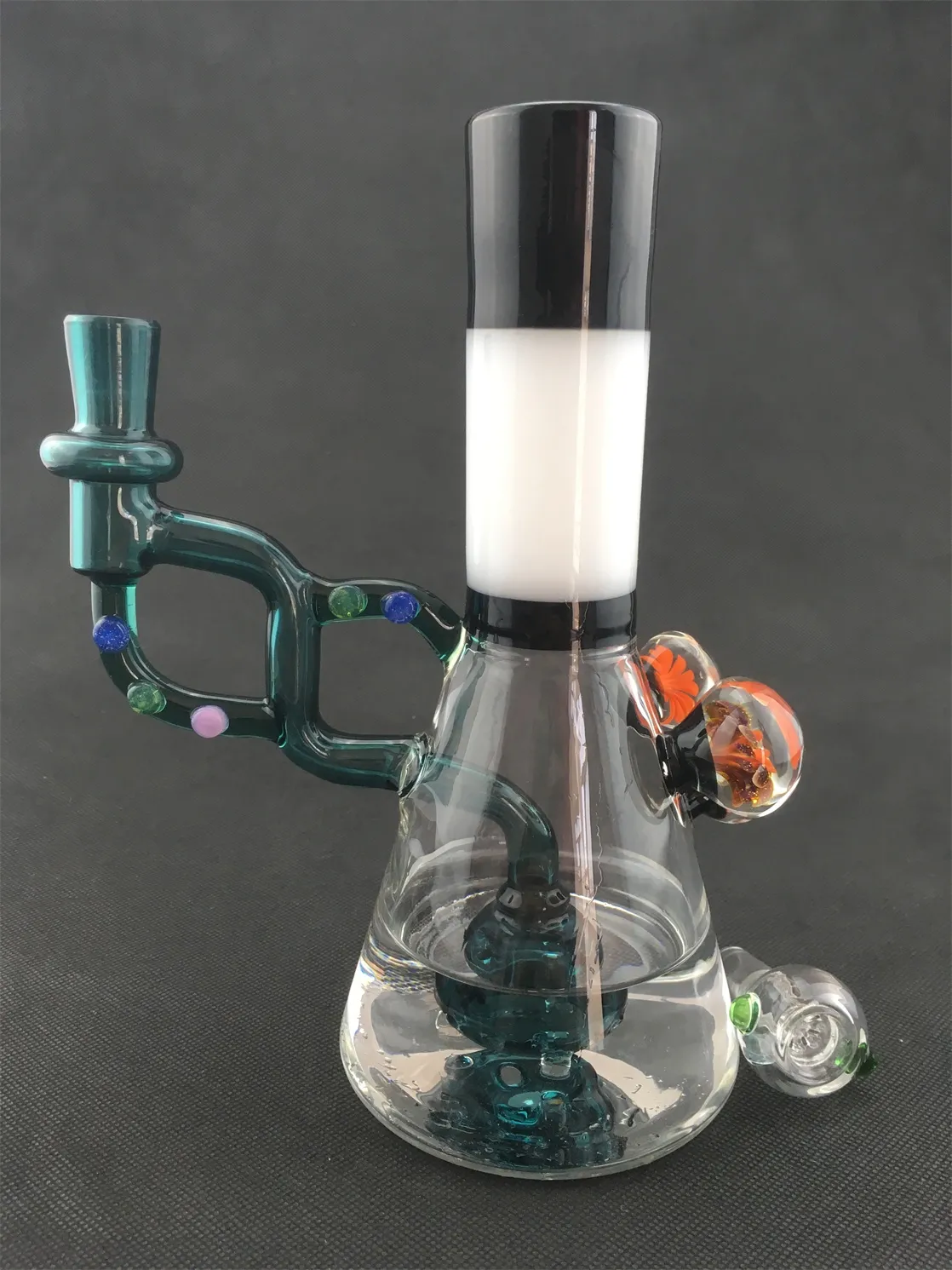 Other smoking, bong color oil rig 14mm joint design beautiful, welcome to order, factory direct sales, price concessions