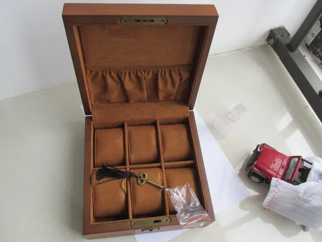 キーロックビンテージ高品質の腕時計の防塵ウォッチコレクションケース自然ソリッドウッドボックス6プレイスアクセサリー