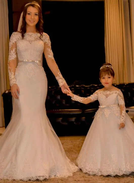 Маленькие платья для девочек-цветочниц на свадьбу Кружева с открытыми плечами и длинными рукавами Конкурсные платья для девочек длиной до пола Бальное платье Kids First Commu8103704