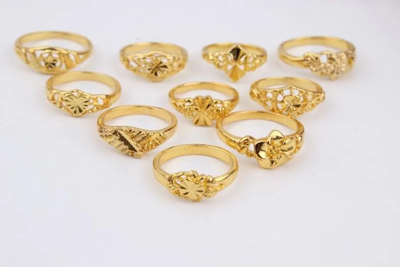 new fashion Girl / lady plated Gold Ring Mixed Multi style size Exquisite design jewelry