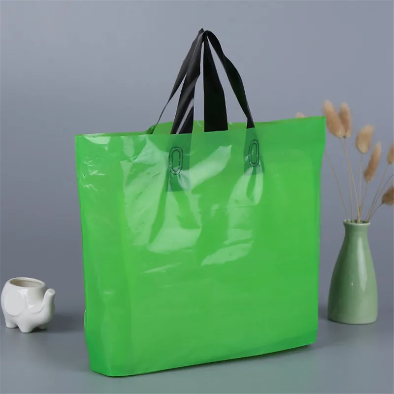 Sacs à provisions d'emballage en plastique imprimés par logo personnalisé avec poignée, sac d'emballage personnalisé pour vêtement/vêtements/cadeau LZ0773