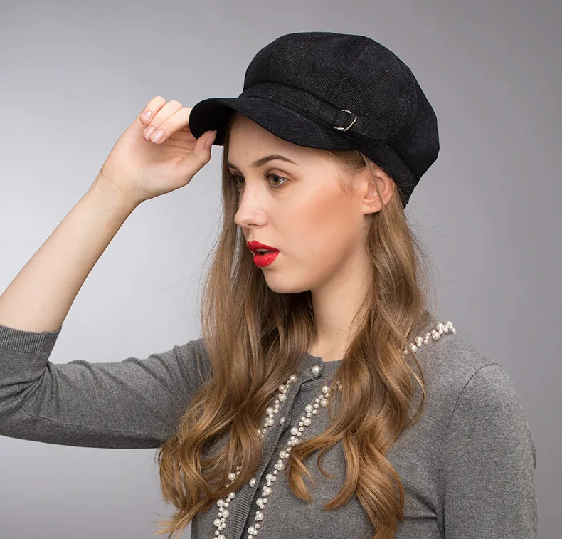 Kemnay Corduroy Newsboy Pet by Lipodo - € 29,95