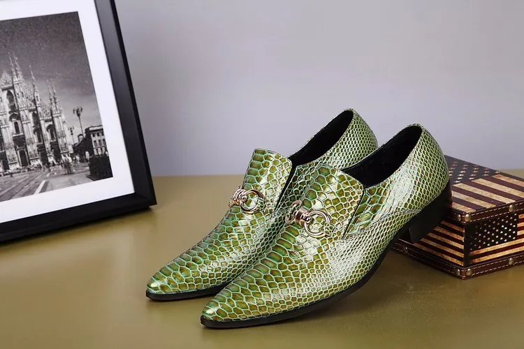 جديد التمساح نمط رجالي أحذية جلدية حقيقية أزياء نمط الأعمال اللباس أحذية للرجال الخضراء