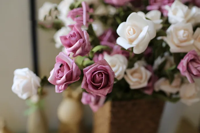 Gros Real Touch soie artificielle de style européen Rose Gold Flower avec 5 têtes Bouquet pour mariage et demoiselle d'honneur et décoration de la maison