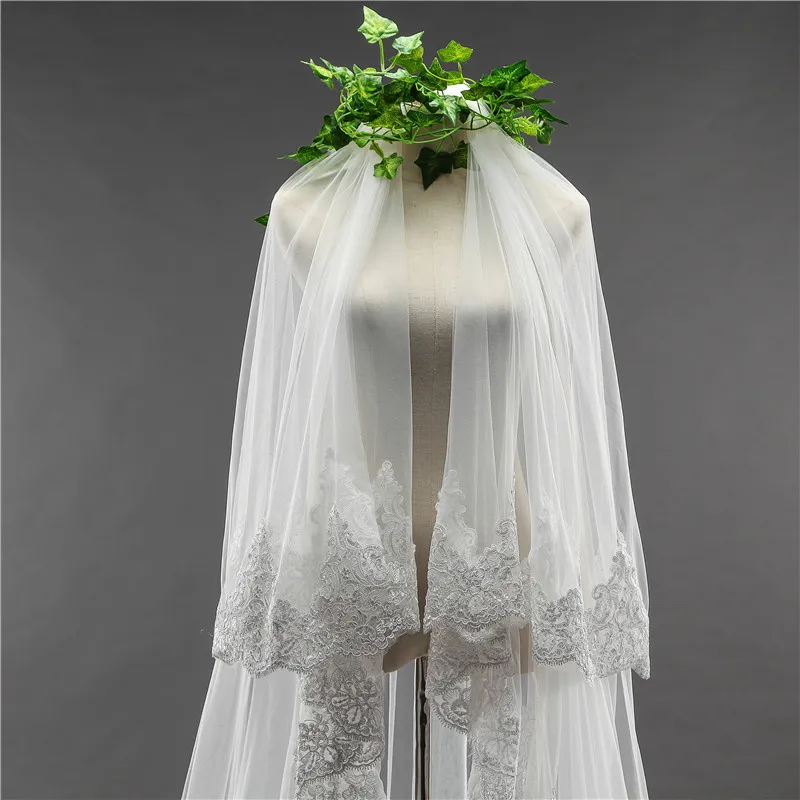 Voile de mariage cathédrale avec appliques en dentelle, deux couches, longueur couverte, accessoires de mariée, en Stock