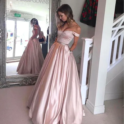 2017 Off Shoulder Ball Gown Pearl Pink Long Aftonklänningar Rose Satin Gold Prom Klänning med Pocket Formella klänningar