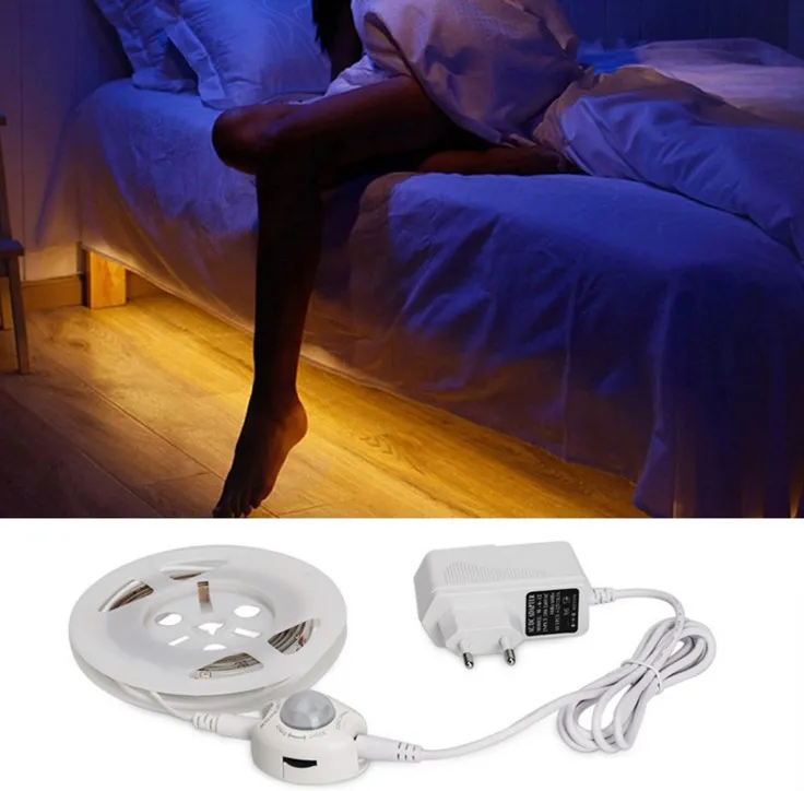 Éclairage activé par le mouvement sous le lit Bande LED flexible Capteur de mouvement Veilleuse Éclairage de la lampe de chevet et minuterie d'arrêt automatique LLFA