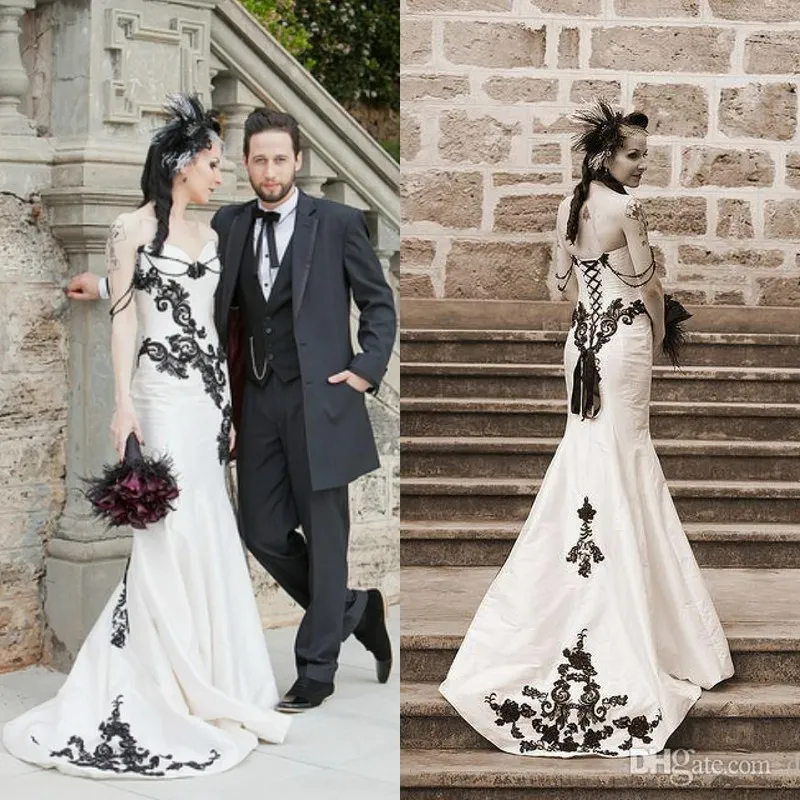 Vintage 2016 Svartvitt Taffeta sjöjungfru Bröllopsklänningar Billiga Gotiska Sweetheart Appliques Beaded Long Bridal Gowns Custom Made EN3304