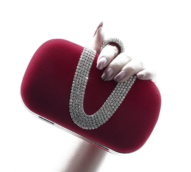 2017 toppförsäljning mode kvinnlig diamant u form diamant ring sammet kväll väska lyxfinger koppling handväska bröllopsfest väska med kedja