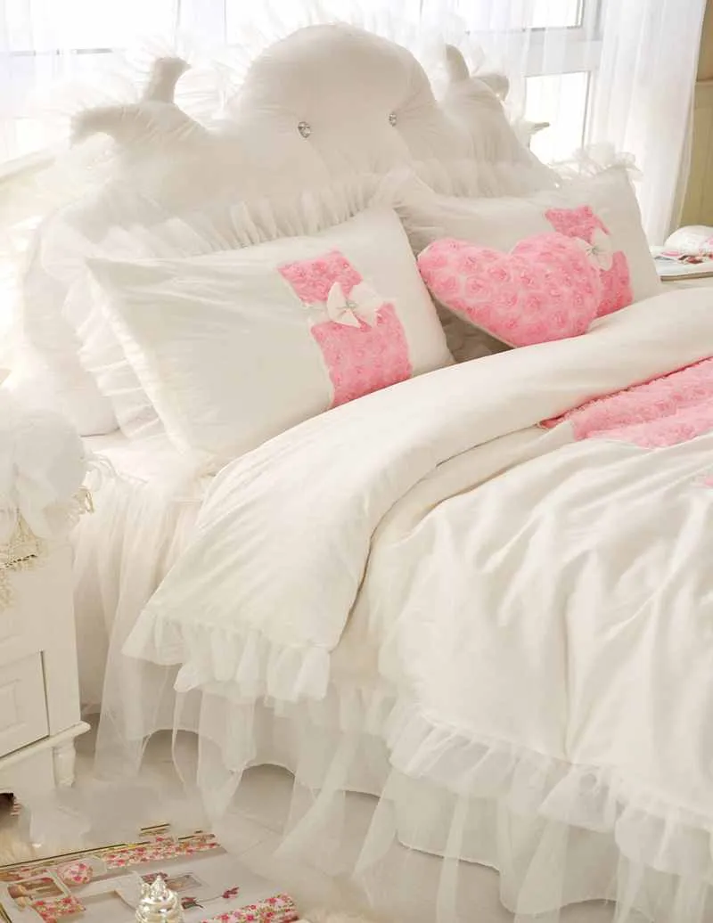 Set di biancheria da letto principessa coreana bianco 4 pezzi copriletto con volant in pizzo copripiumino fiore rosa regina gonna letto king size biancheria da letto in cotone casa3568546