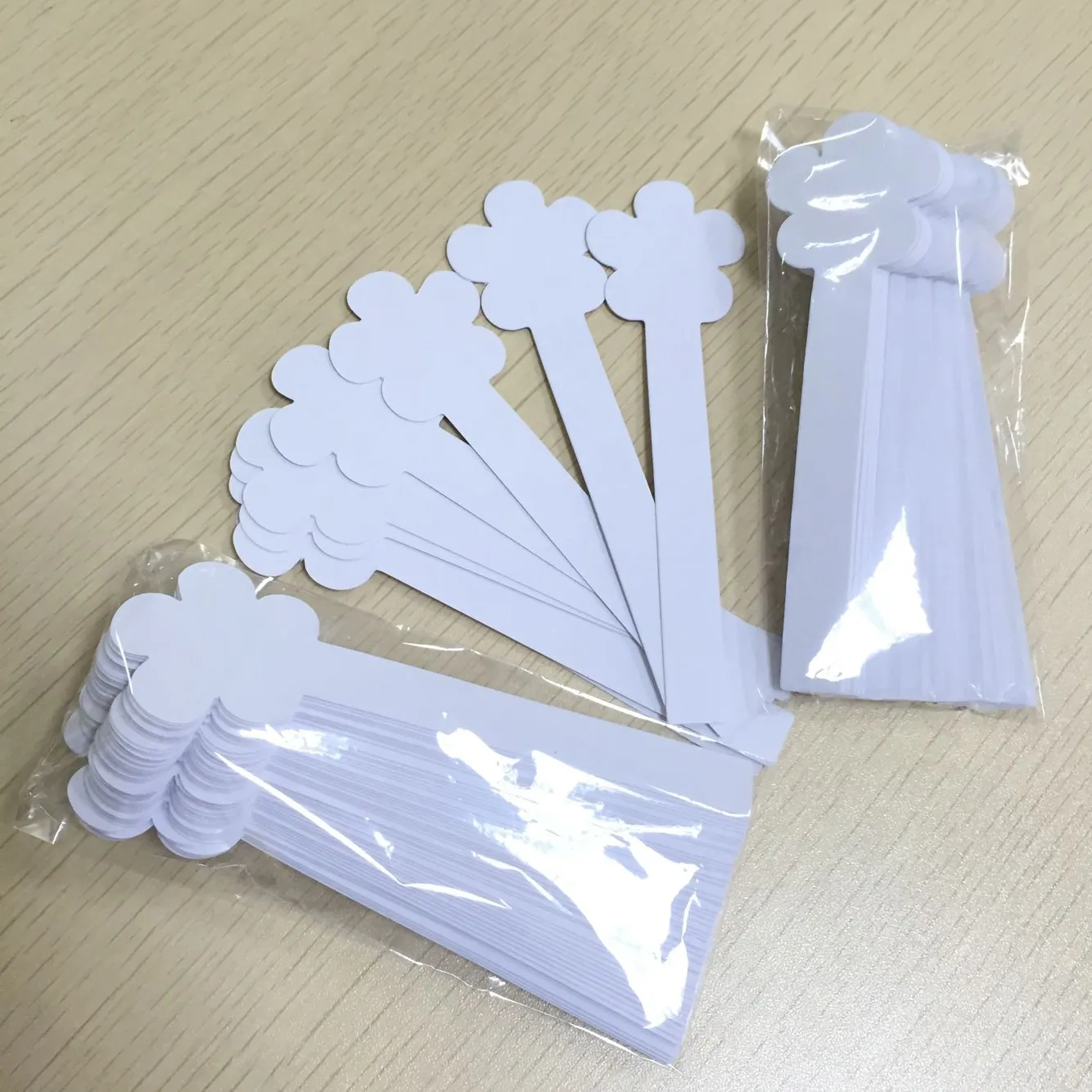 50pcs/가방 특수 꽃 모양 강한 흡수 된 향수 테스트 종이 향기 Blotter 1706