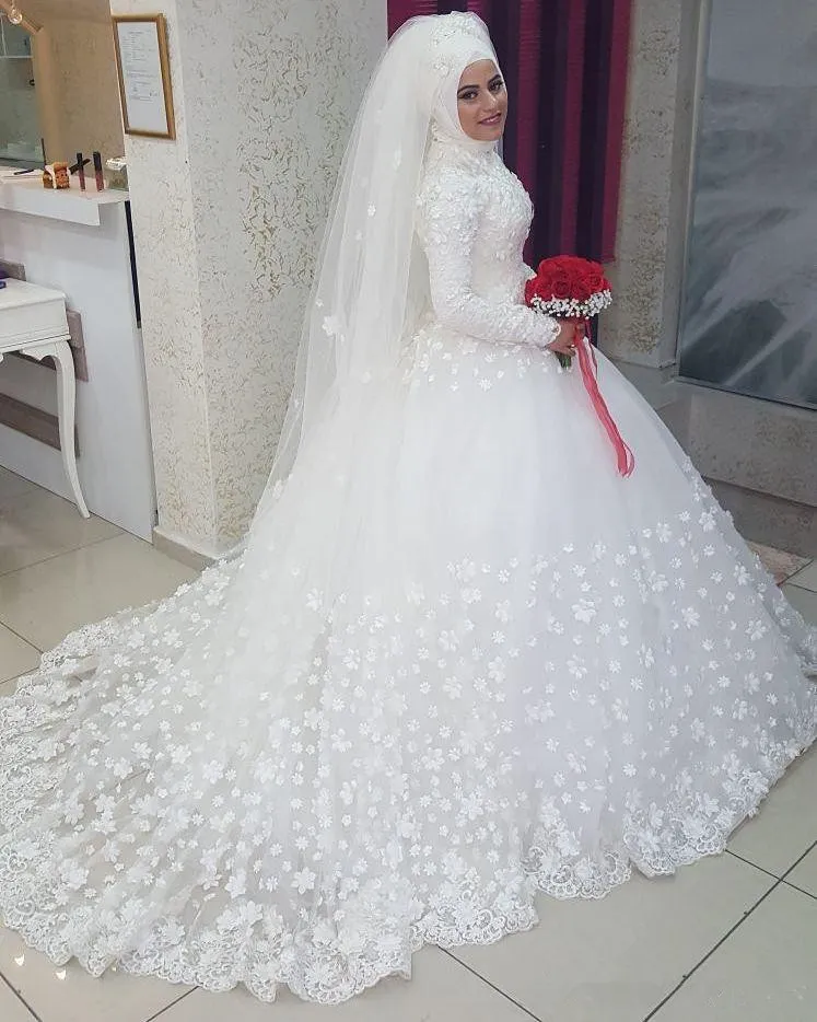 Custom Made Muslim Wedding Dress for Women with Floral Appliques and Long Sleeves
