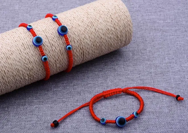 12 Bracelets à charme / String rouge Evil Eye Lucky Cordon Red Bracelet Adoptable Gift DIY
