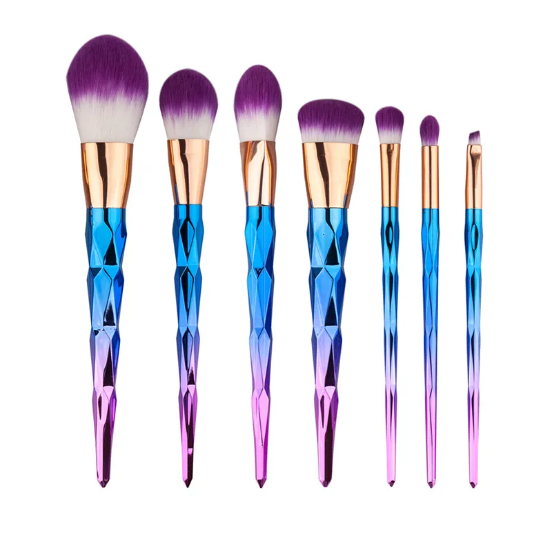 7 teile / satz Professionelle Make-Up Pinsel 3 Farben Schönheit Kosmetische Lidschatten Lippenpuder Gesicht Werkzeuge Kabuki Pinsel Set