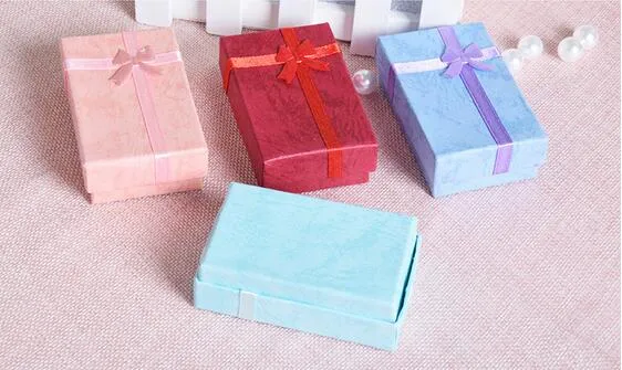 송료 무료 24pcs / lot 5x8x2.5cm 쥬얼리 포장 링 귀고리 목걸이 선물 세트 무료 배송