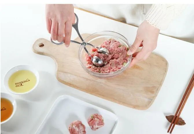 2017 Novo Prático Conveniente Meatball Maker Aço Inoxidável Meatball Clipe DIY Fish Fish Ball Maker Útil