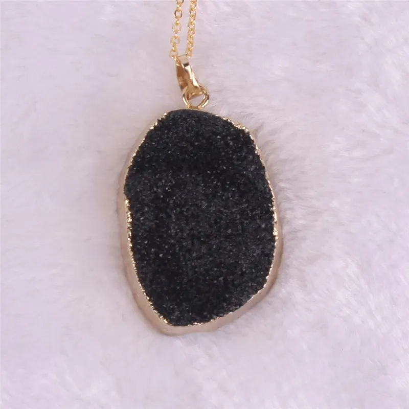 Doğa 20-40mm Taş Boncuk Druzy Küme Kolye Altın Golfropled Edges FreeForm Kuvars Geode Boho Taş Bildirimi Kolye Takı