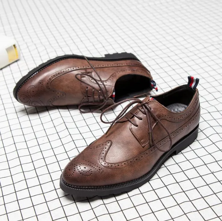 Męskie buty na co dzień wingtip czarna skórzana formalna suknia ślubna derby oksfordzie flat tan brogues buty dla mężczyzn