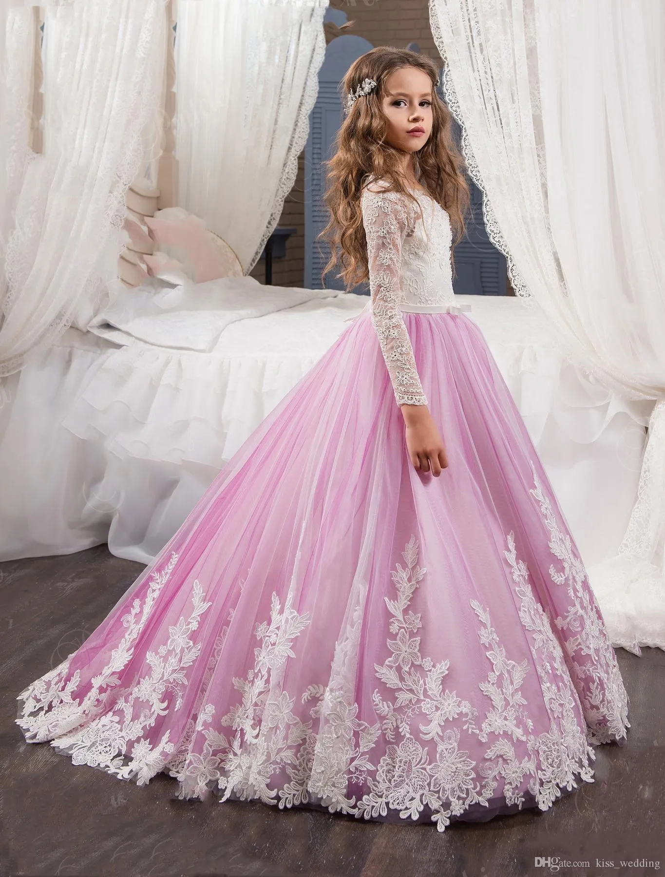 Yeni Işık Mor Çiçek Kız 'Elbiseler Düğün Ekip Ekip Boyun Custom Made Dantel Uzun Kollu Çocuk Iletişim Kız Pageant elbise