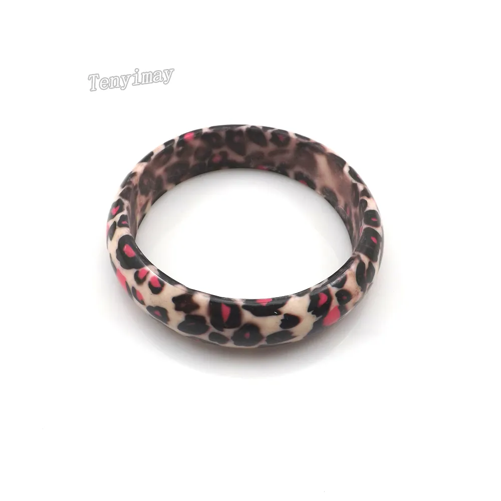 Groothandel 24 stks/partij Acryl Leopard Bangles Fit Promotie Gratis verzending