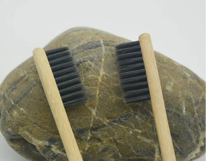 Cała sprzedaż Nowy Naturalny Bambusowy Bambus Szczoteczka Bambusowa Charcoal Toothbrush Low Carbon Bamboo Nylon Drewno Rękojecz