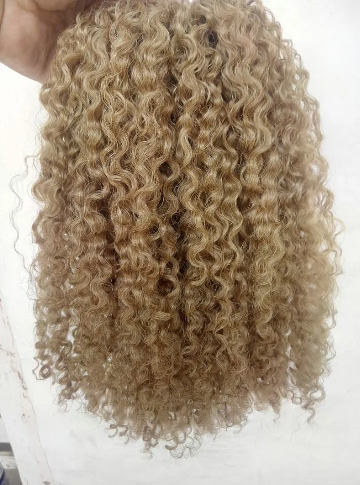 Nya brasilianska mänskliga jungfru remy hårförlängningar kinky curls hår weft medium brun mörk blond färg5168034