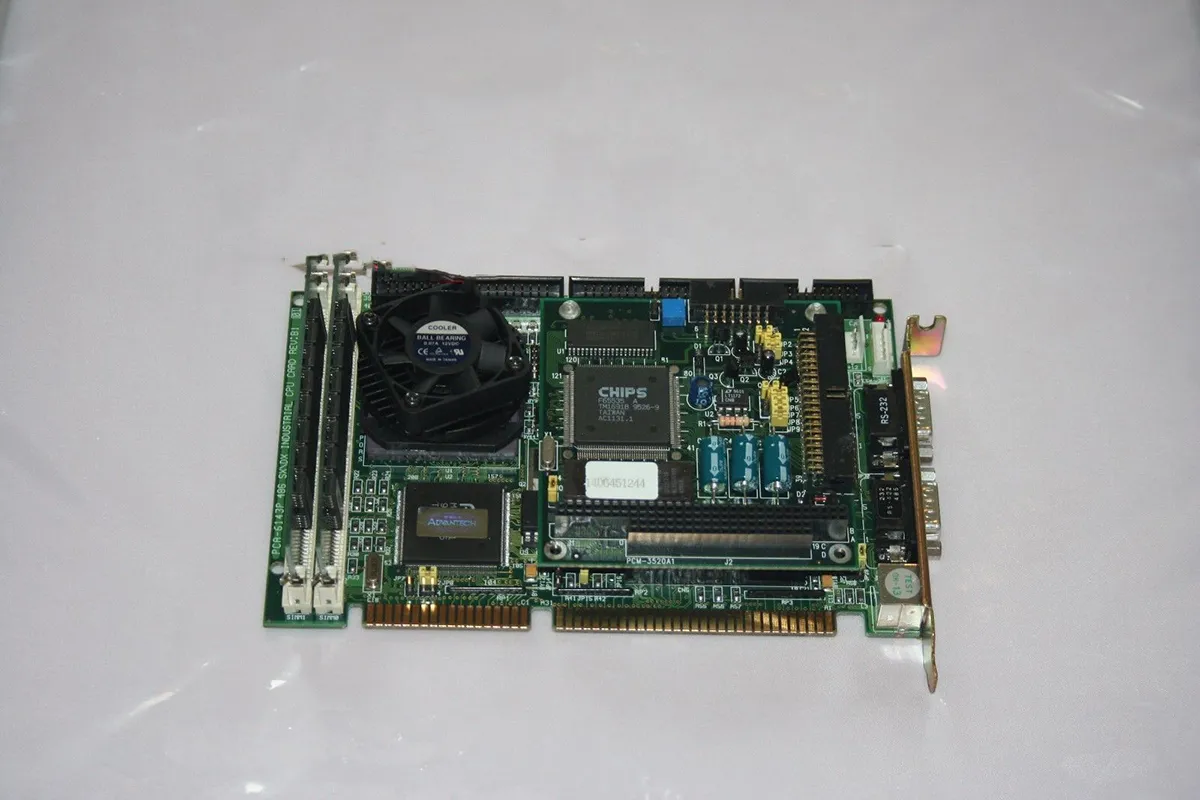 Original Advantech PCA-6143P w / PCM-3520A1 Módulo de Interface LCD / CRT PC / 104 100% testado funcionando, usado, em bom estado