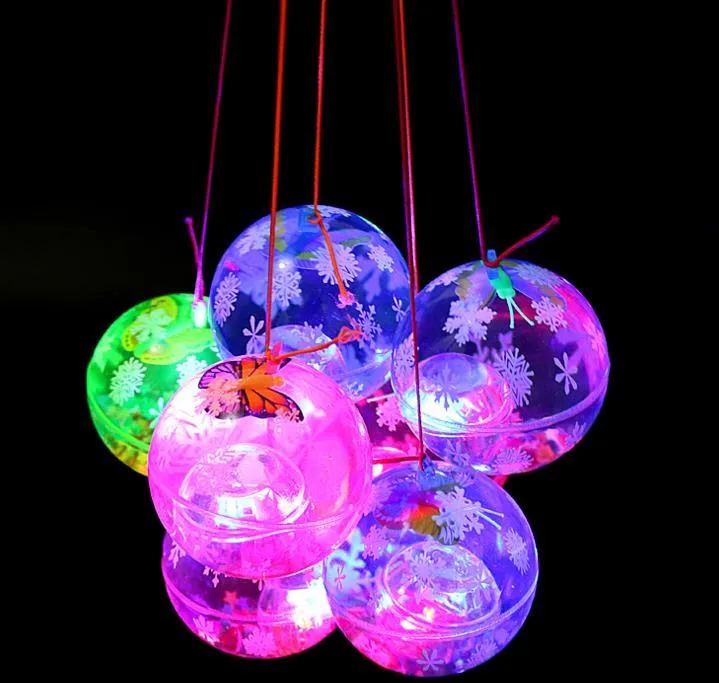 Led flash balle rebondissante nouveauté allume la balle rebondissante avec un jouet à cordes élastiques Bouncy Balls enfants Party Favors Xmas Glow Hanging Decor