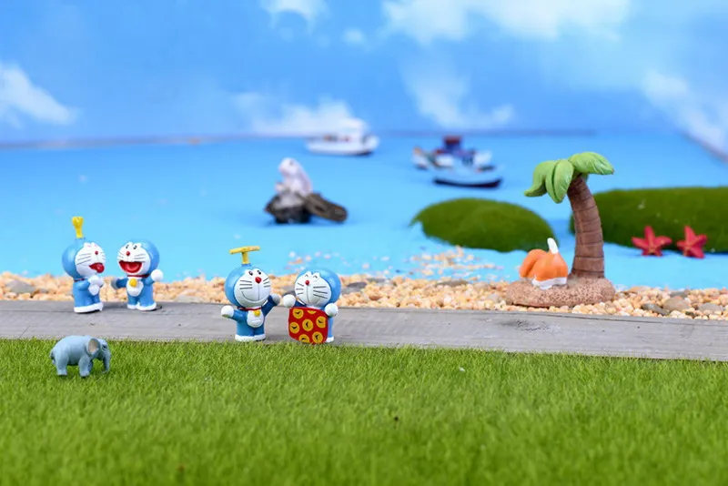 Yapay Mini Bebek Doraemon Bahçe Süslemeleri Peri Bahçe Minyatürleri Cüceler Moss Mikro Peyzaj Teraryumlar Reçine El Sanatları Ev Dekorasyon için Figürinler