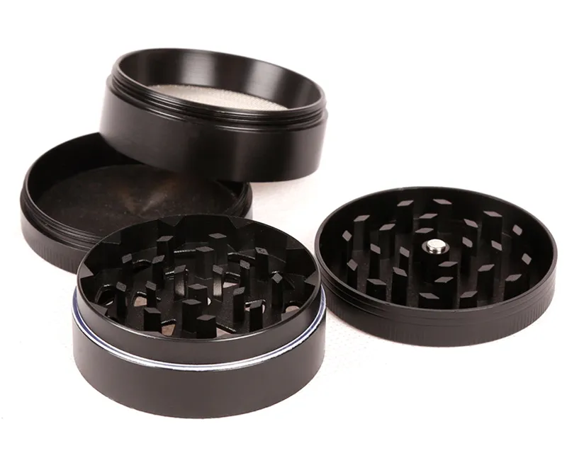 Black Black 4 couches CNC Tobacco Grinders Metal Muller Smoke Smoke Crusher 50 mm Herb Grinder pour fumer Pipe divers Desig3470680