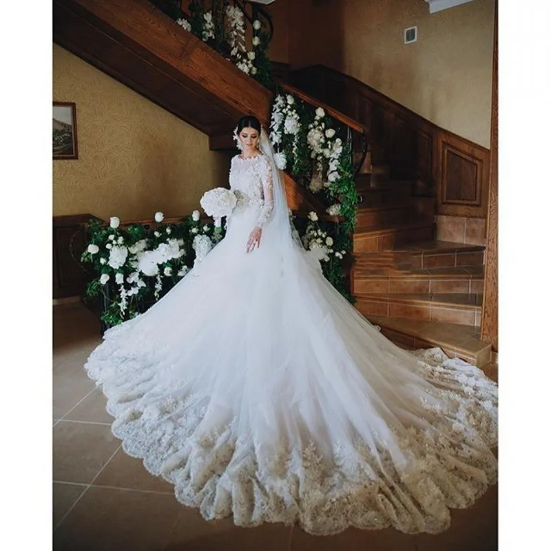 Abito da sposa vintage in pizzo con strascico cattedrale 2019 Tulle Appliques manica lunga Vestido De Noiva vestido de noiva estilo princesa