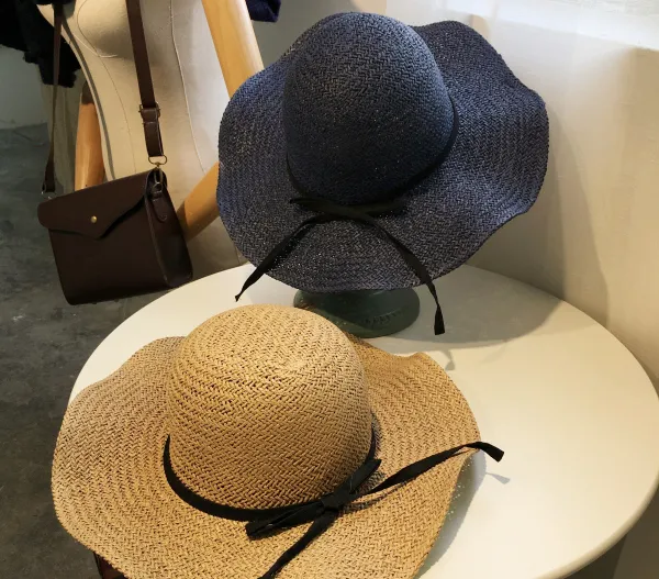 New Ladies Woven Paglia Cappello Pieghevole Pieghevole Sun Beach Cappello Estate Summer Wide Brim Cappelli Cappello da sole Sunscreen Cappello da sole all'ingrosso M013