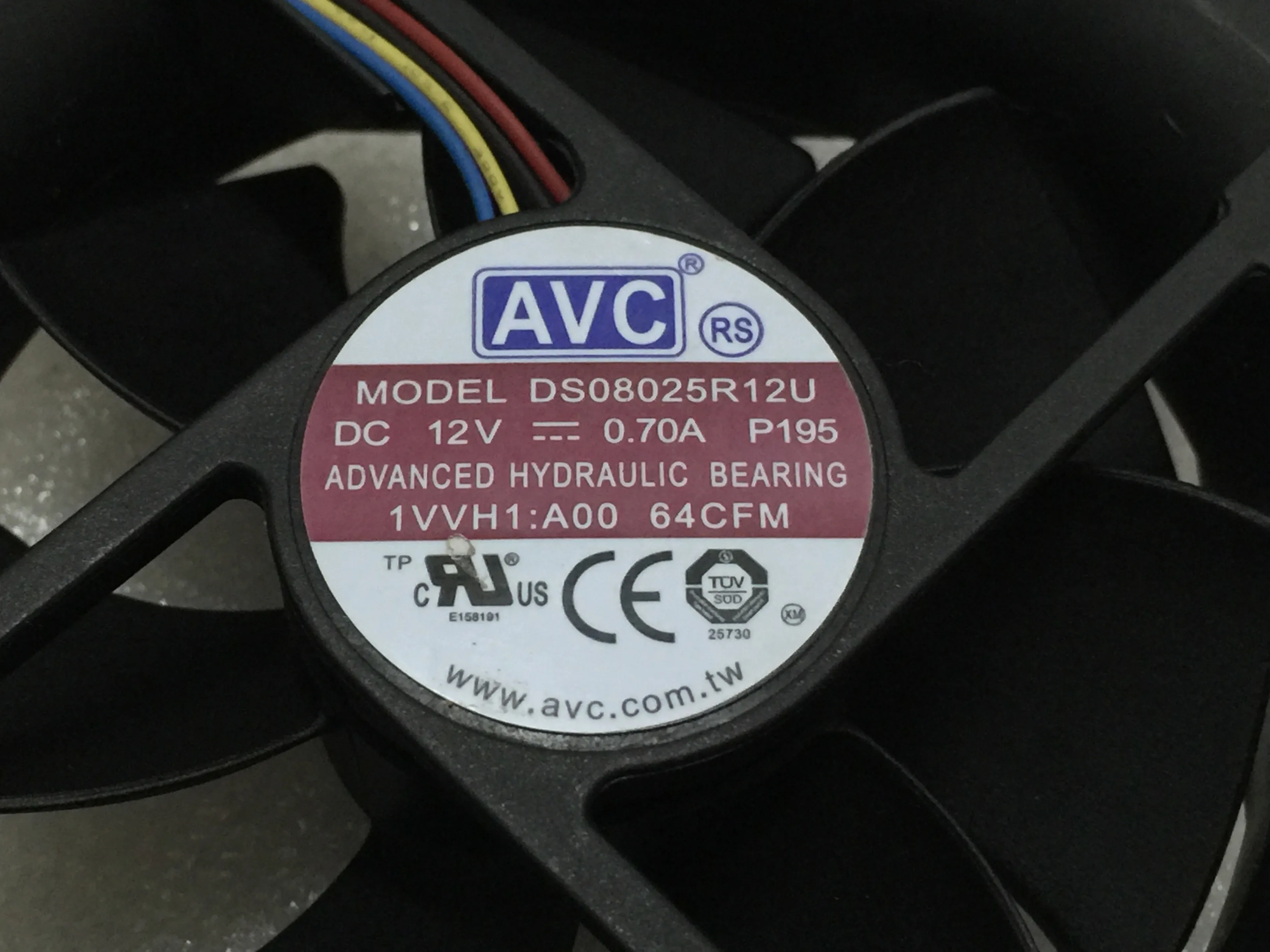 AVC DS08025R12U, P195 DC 12V 0.70A 4 선 4 핀 커넥터 90mm 80X80X25mm 서버 스퀘어 냉각 팬