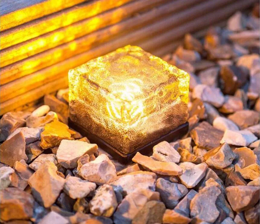 NY SOLAR LED -ljus 4LEDS LAMP Vattentät mark Klar Glass Ice Rock Brick för utomhus Yard Deck Road Path Garden Decoration