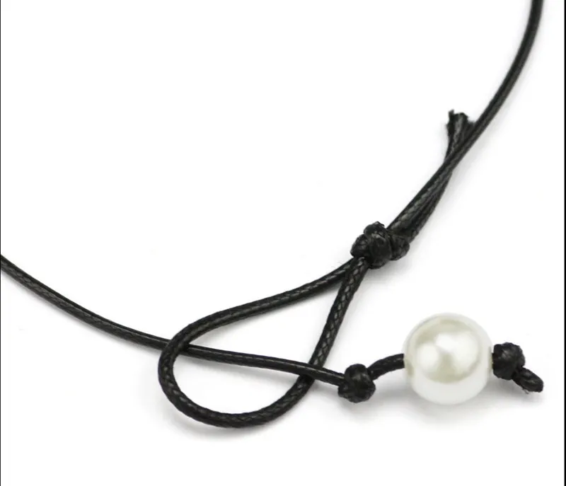 Collier ras du cou en cuir fait à la main avec une seule perle sur un véritable cordon en cuir marron noir pour femmes, imitation de perle d'eau douce naturelle