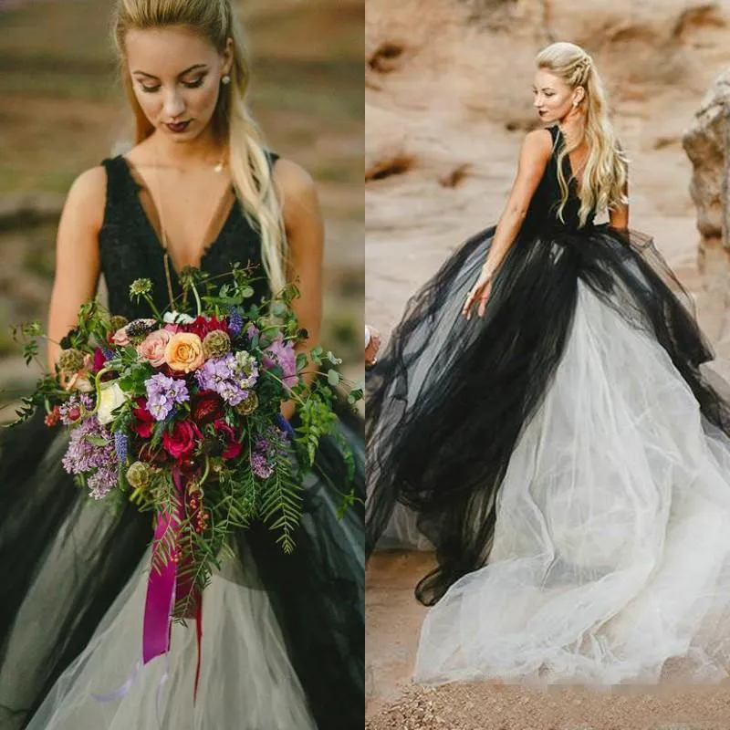 Abiti da sposa vintage in bianco e nero a linea A 2019 scollo a V gotico in pizzo e tulle abiti da sposa lunghi su misura Cina EN7117