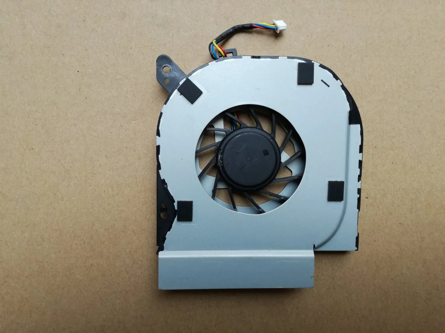 Nieuwe koeler voor Dell Latitude E6510 E6410 CPU Koelventilator DC280007RVL DC280007RFL 0TCF42 TCF42