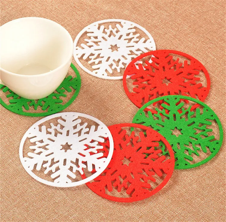 Hot 3 cores 10 cm Natal rodada Snow table mat crochet Natal coasters zakka doilies copo pad adereços para decoração de mesa de jantar IB503